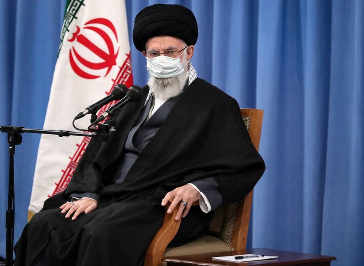 رهبر معظم انقلاب در لباس بلوچی+عکس