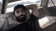 استراحت کردن منوچهر هادی در ماشین + عکس