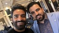 سلفی منوچهر هادی با دوستش + عکس