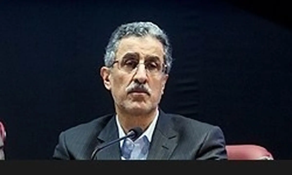 دولت تک نرخی کردن ارز و مبارزه با رانت را جدی بگیرد