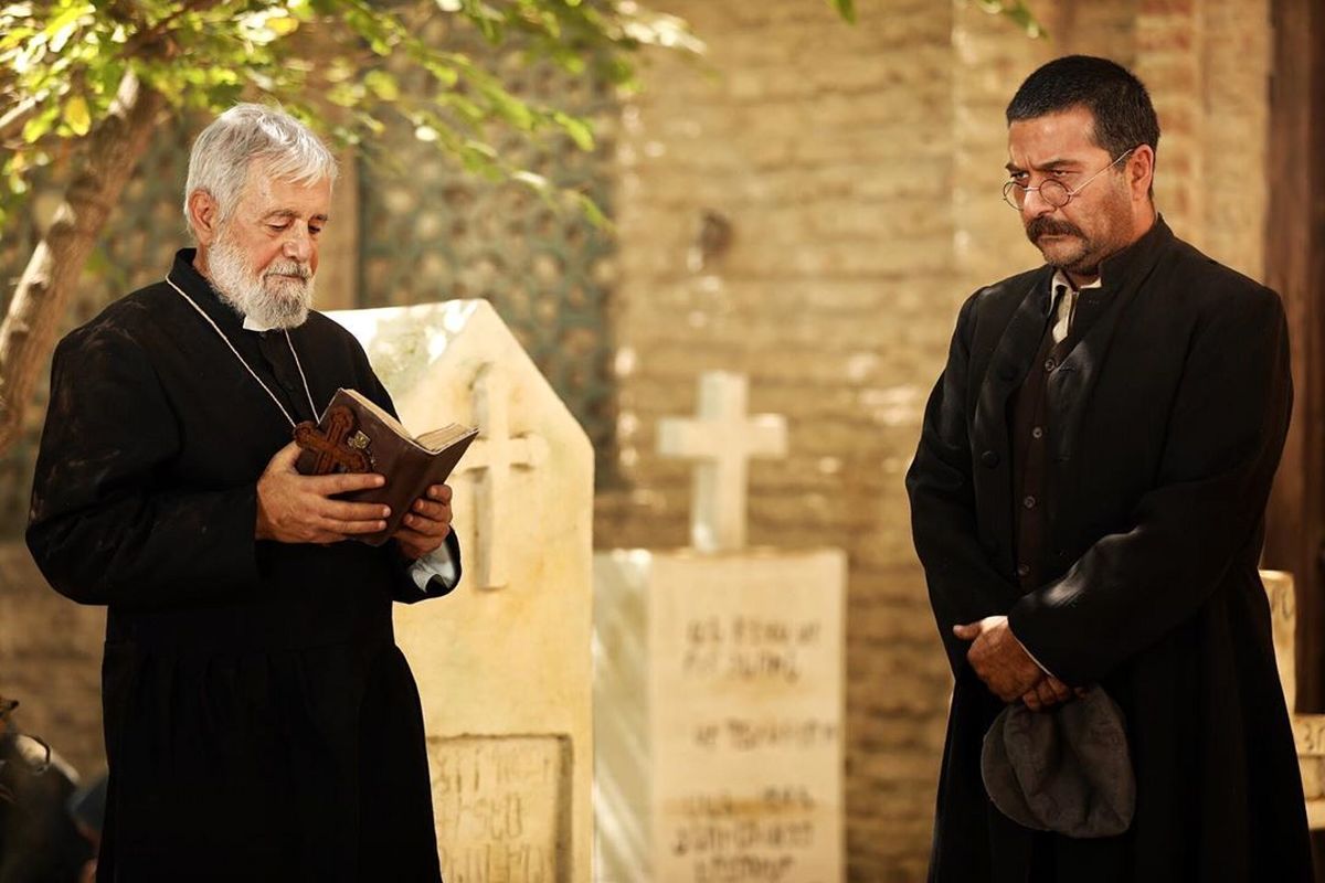 امیرحسین صدیق در قربستان مسیحی ها+عکس