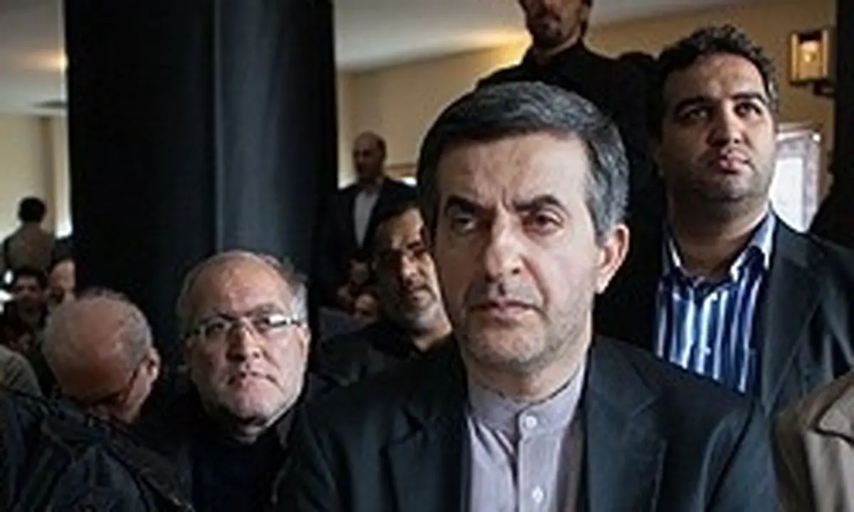 مشایی: بهار بالاتر از یک واژه سیاسی است
