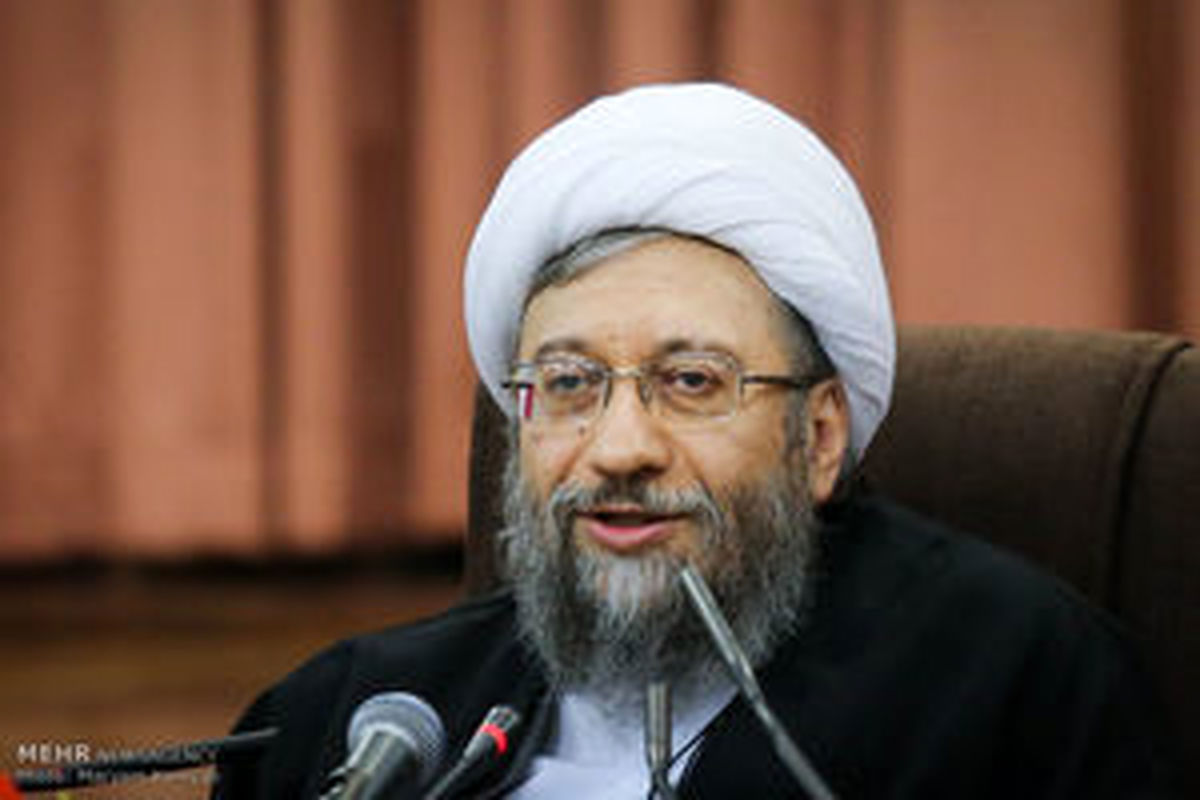 زندگی مسئولان باید در سطح مردم عادی باشد