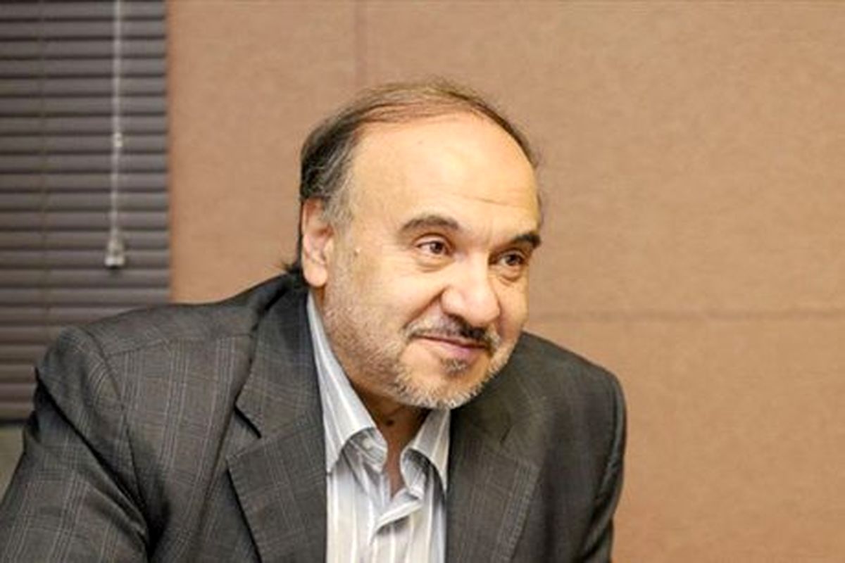 لبخند، پاسخ وزیر ورزش به سوالی درباره وضعیت تاج و گرشاسبی
