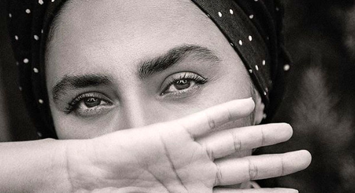 مفهوم آزادی در کفش های خانم بازیگر