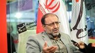 دولت در  موضوع حقوق های نجومی از اولین کسانی هستند که پایشان گیر است