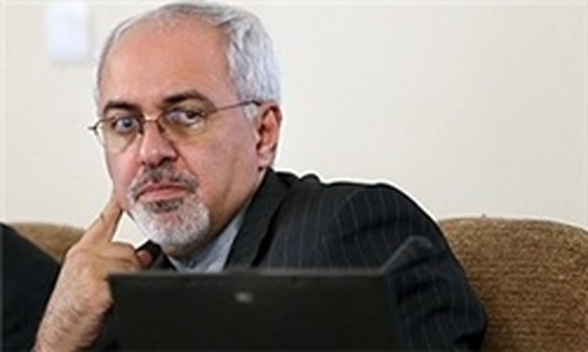 ظریف: مردم ایران از حقوقشان نمی‌گذرند