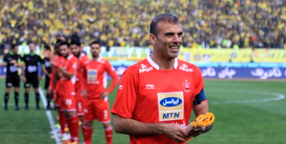 حسینی به دیدار مسئولان باشگاه پرسپولیس رفت