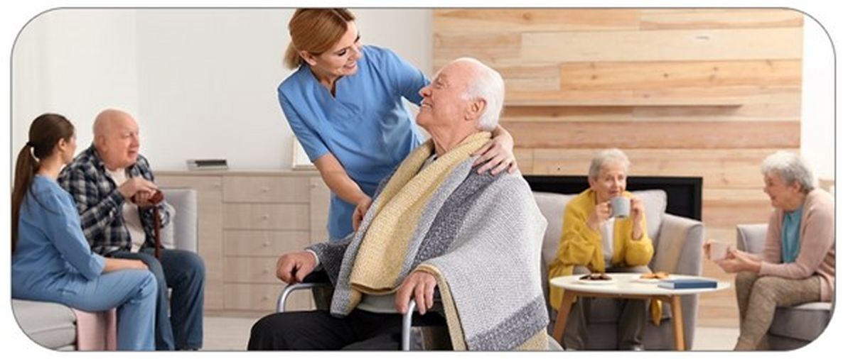 مزایای استفاده از پرستار منزل برای سالمندان