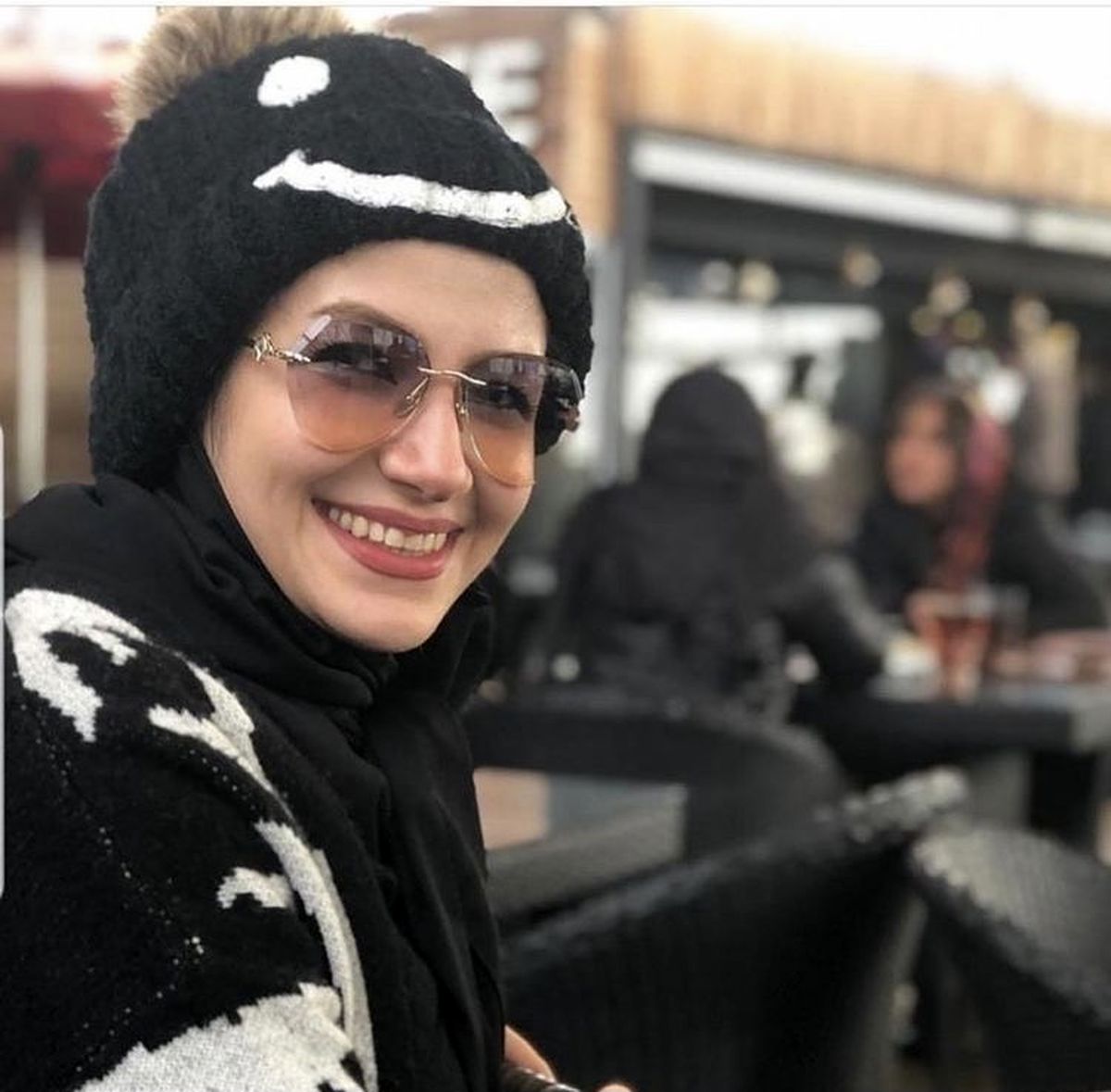 کلاه خندان خاله شادونه + عکس