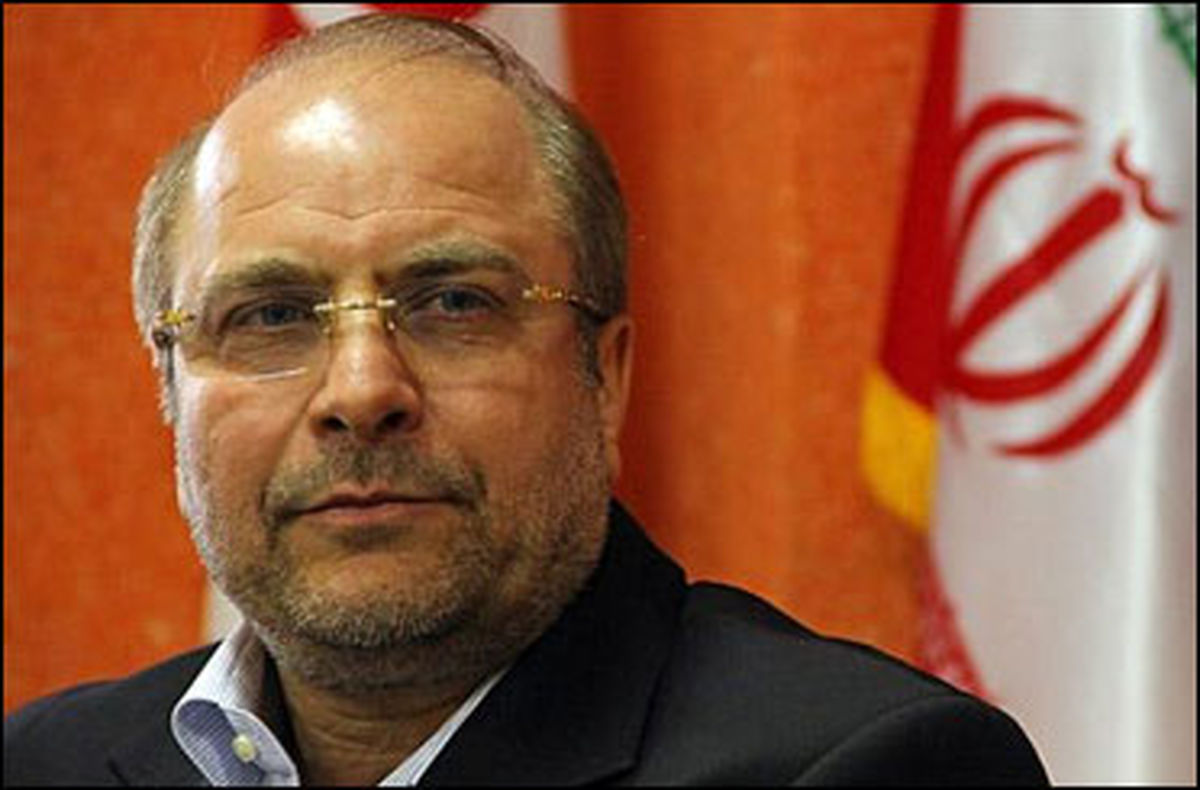 آزادی در جامعه با حرف به وجود نمی آید