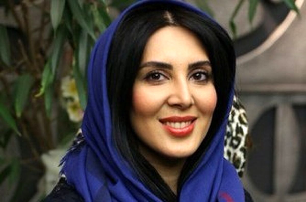 «لیلا بلوکات» ،گربه به بغل/ عکس