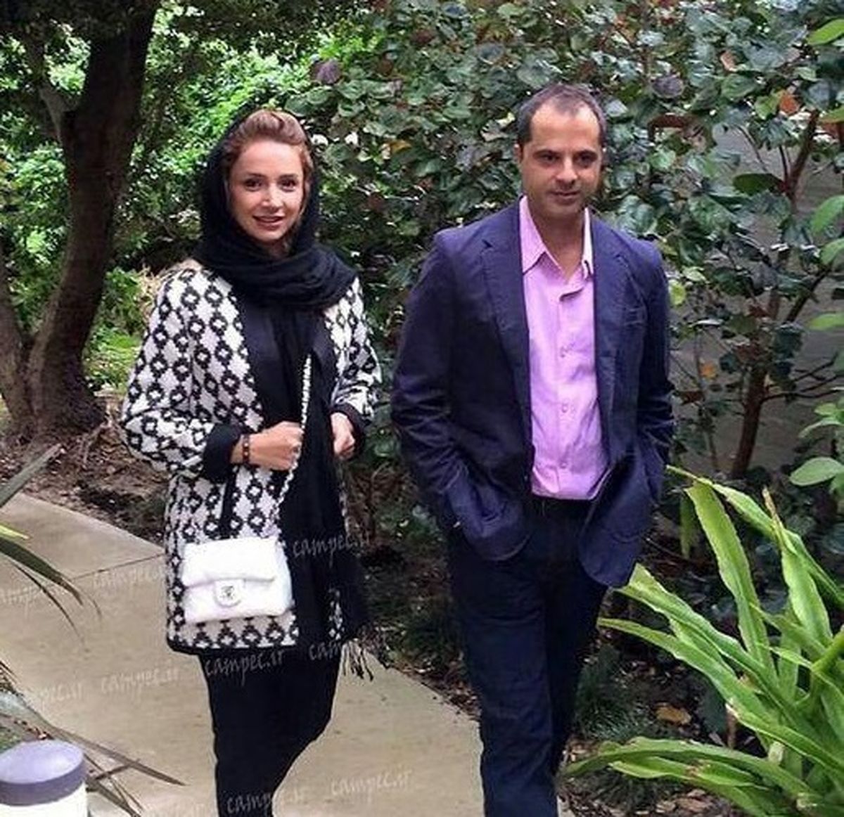 گردش شبنم قلی خانی و همسرش در پارک+عکس