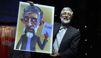 باشکوه‌ترین جشن دانشجویی سال‌های اخیر/ماموران آژانس انرژی اتمی: «دکتر سلام» باید پلمپ شود!+ تصاوير حاشيه اي