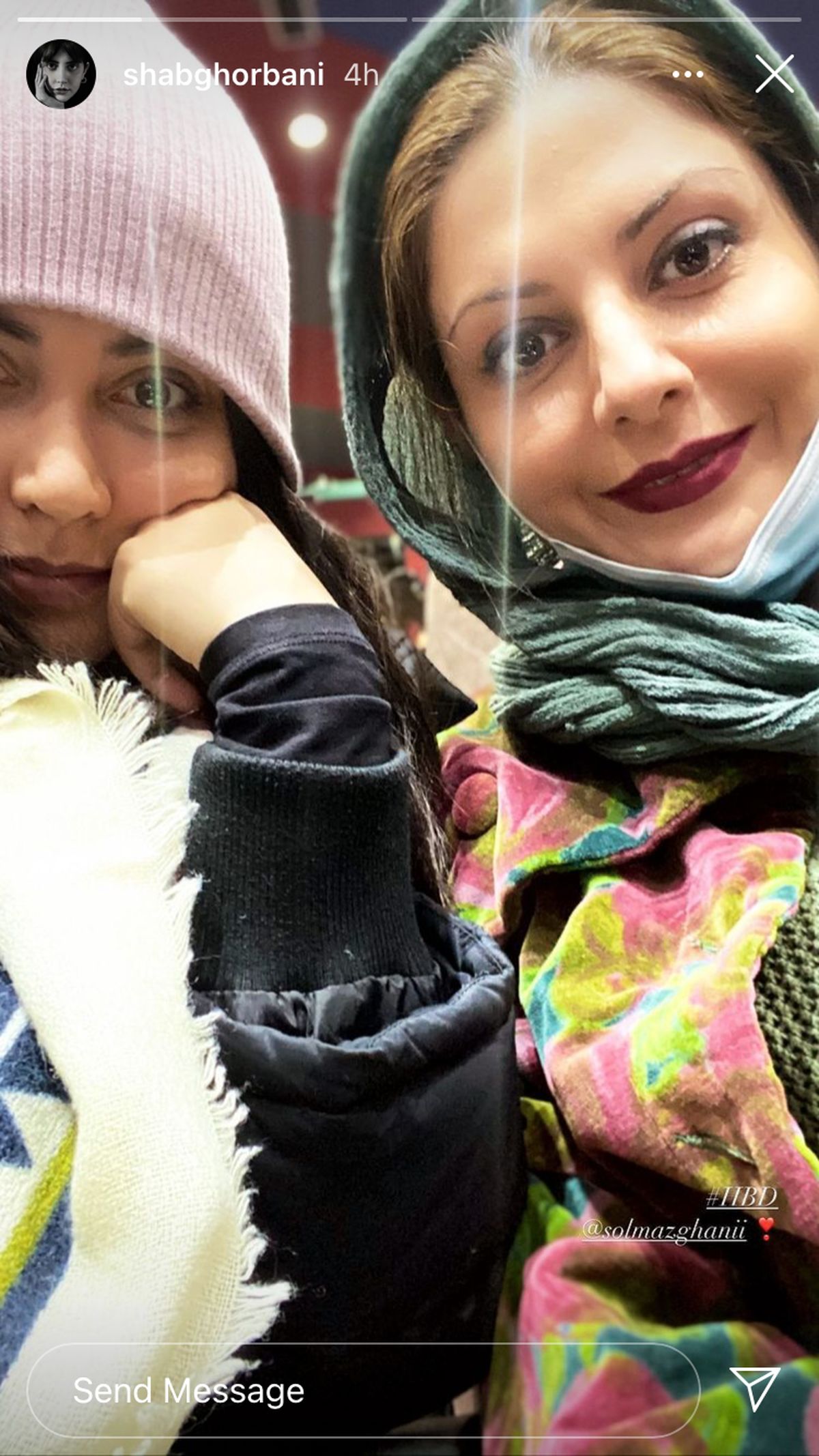 سلفی سولماز غنی با بازیگر ملکه گدایان + عکس