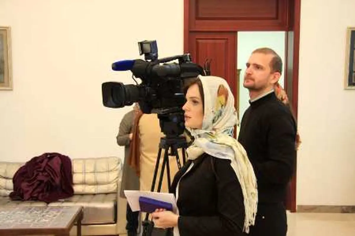 نرگس آبیار : در ایران بیش از غرب زمینه برای فعالیت زنان مهیا است