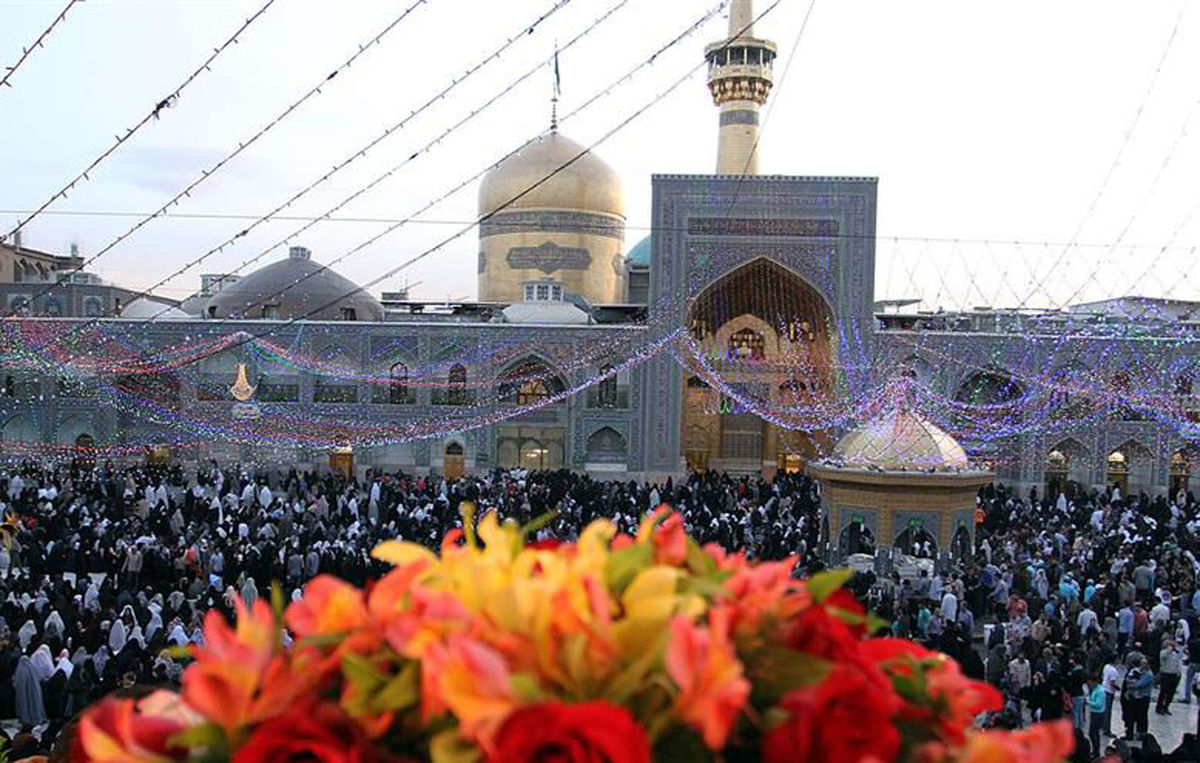 حرم امام رضا (ع) از بامداد تا غروب آفتاب دایر است