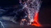 لحظه برخورد صاعقه با برج میلاد+ فیلم