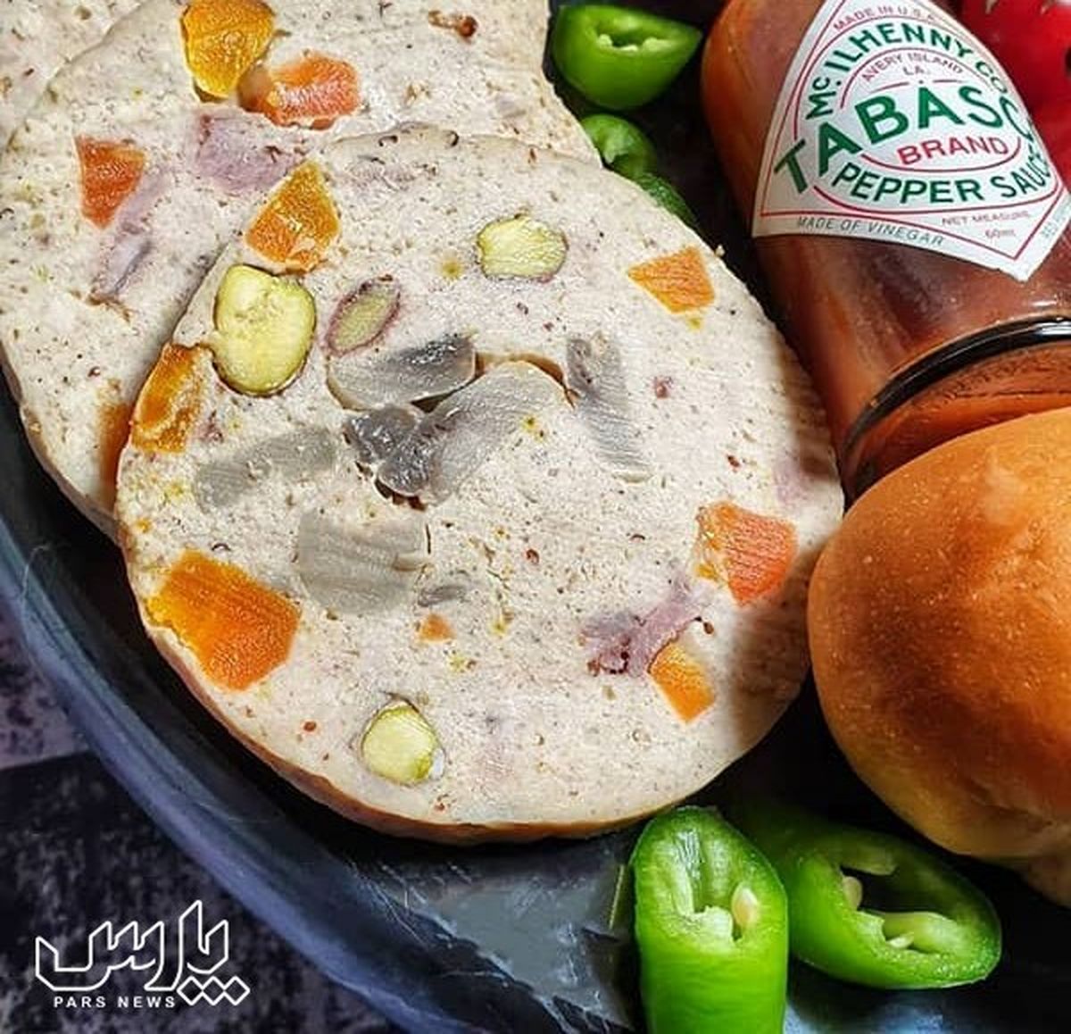 طرز تهیه کالباس مرغ ساده و خانگی با طعمی بی نظیر