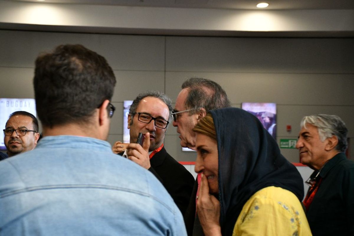 «الیور استون» دلخور در راهروهای چارسو!