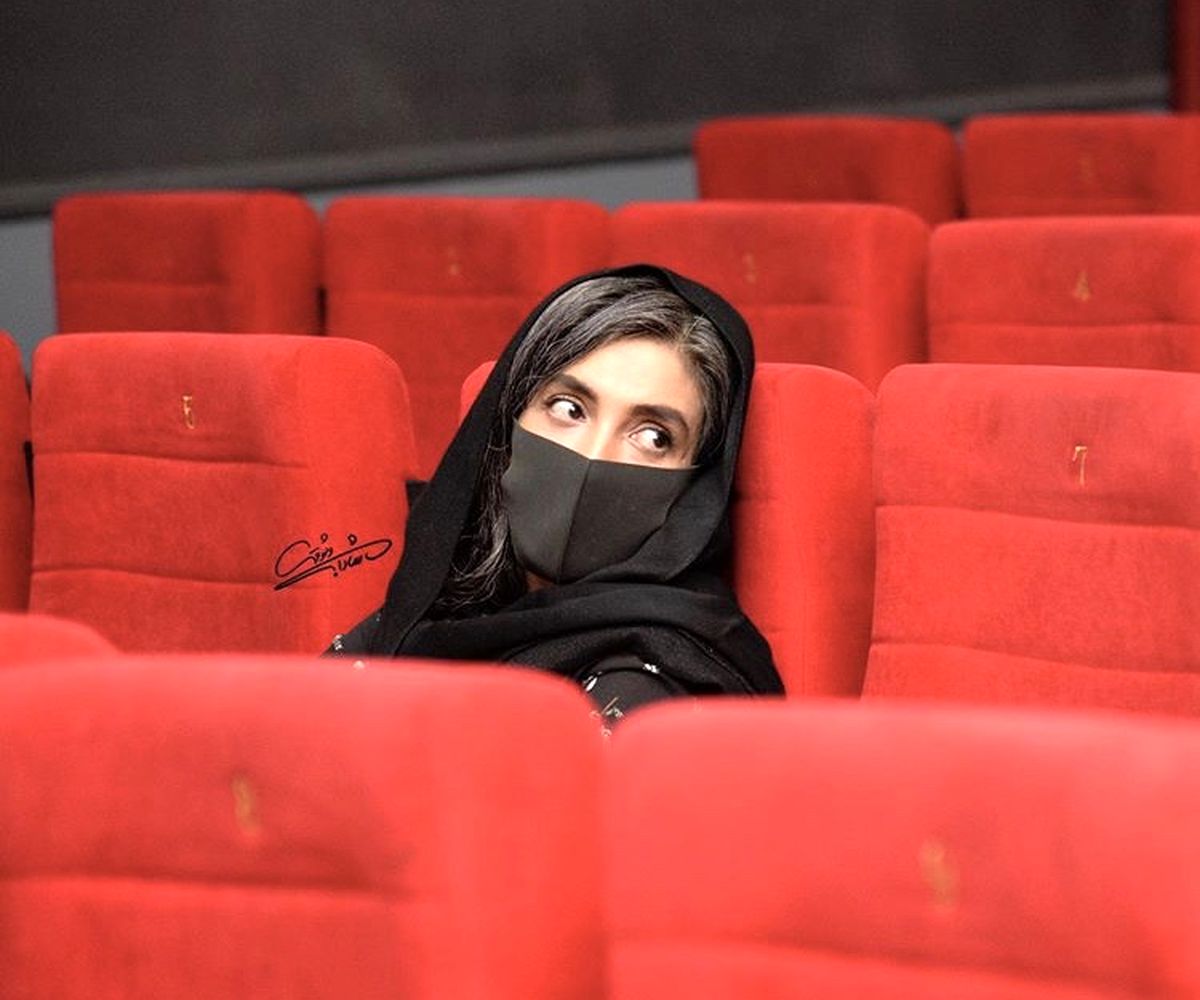 لیلا زارع در سالن نمایش خالی + عکس