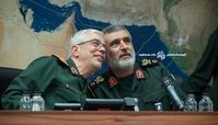 عکسی جالب از اتاق عملیات سردار حاجی زاده 