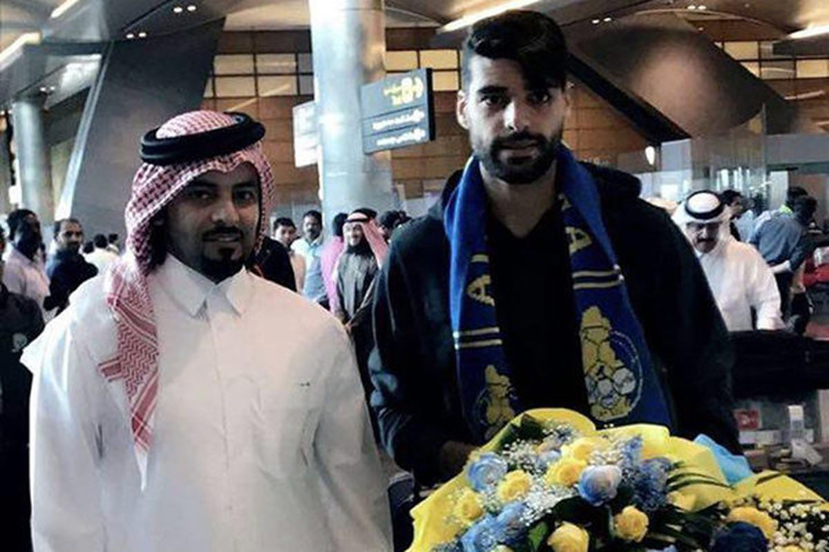 مهدی طارمی برای عقد قرارداد با تیم الغرافه وارد قطر شد