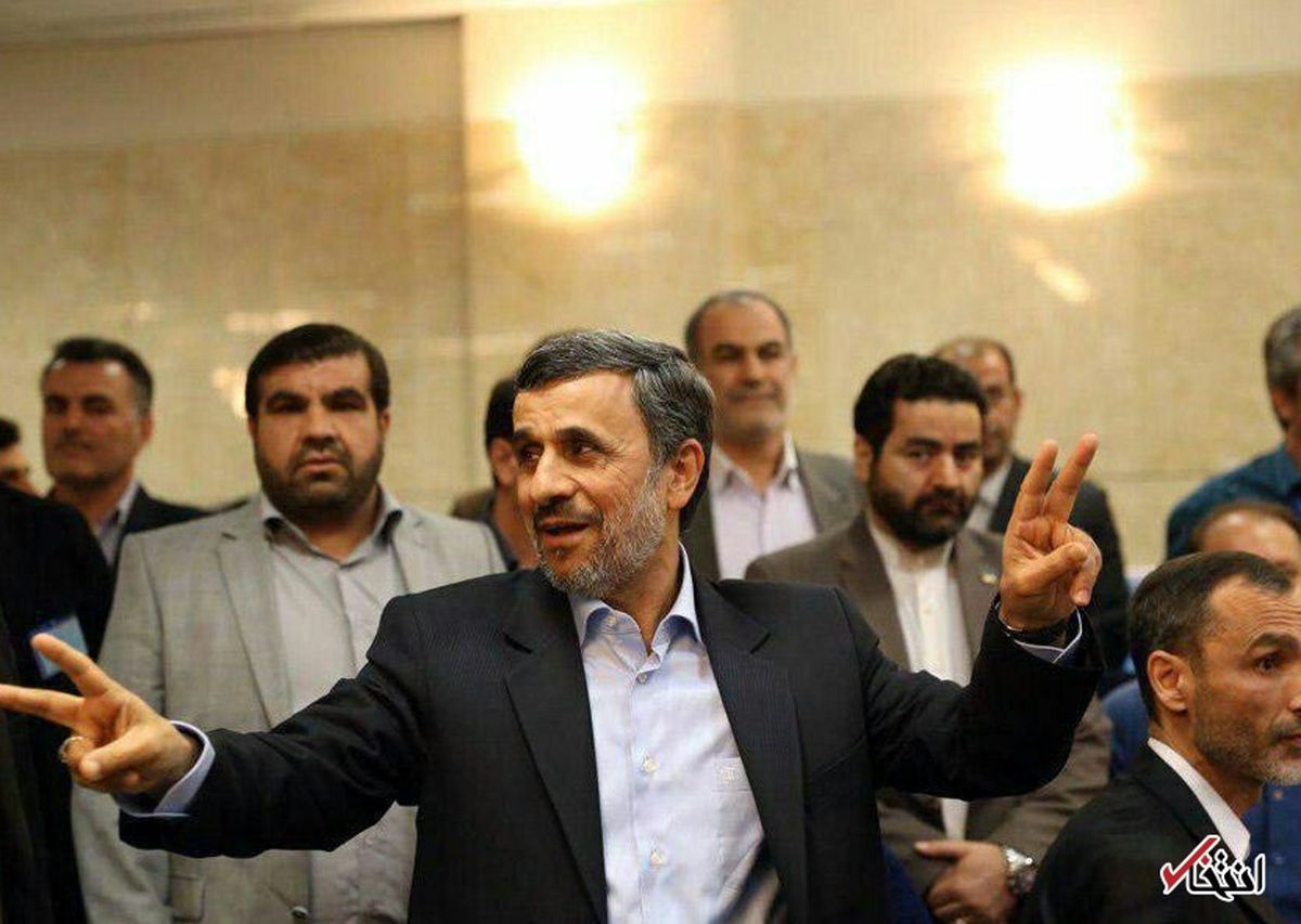 احمدی نژاد برای انتخابات ریاست جمهوری نام نویسی کرد