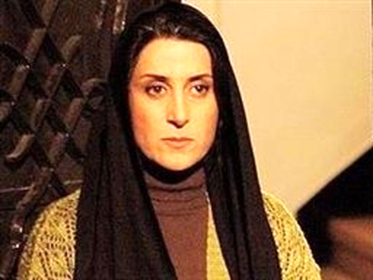 اعتراض دلواپسان به حضور فاطمه معتمدآریا در کاشان