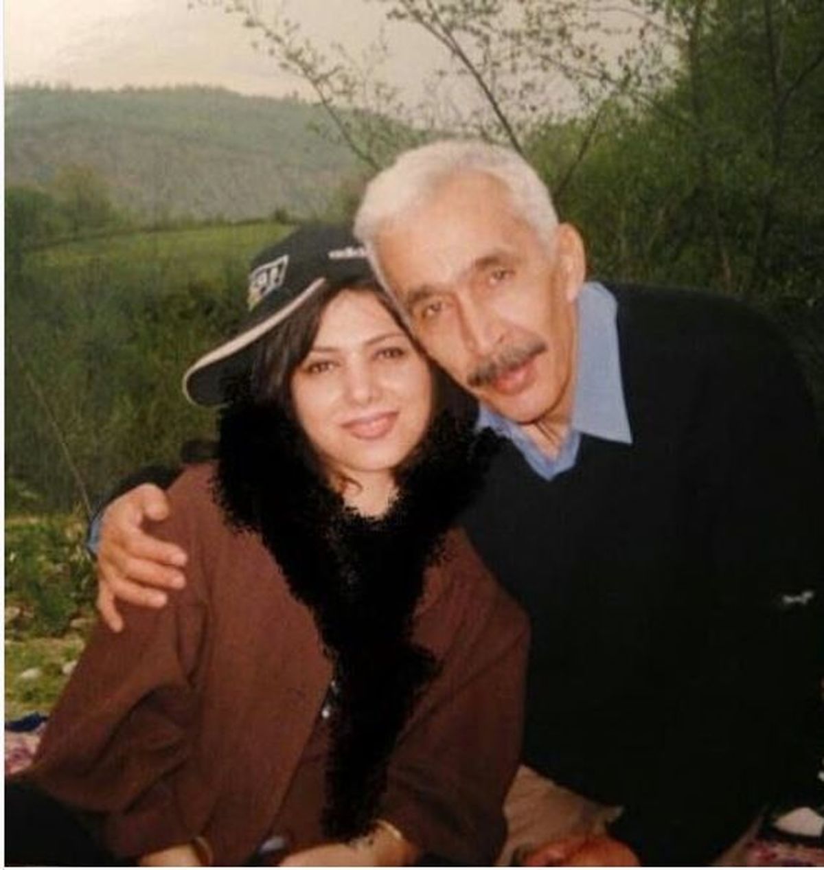 عکسی از زنده یاد رضا ژیان به همراه همسرش که این روزها به سرطان مبتلاست 