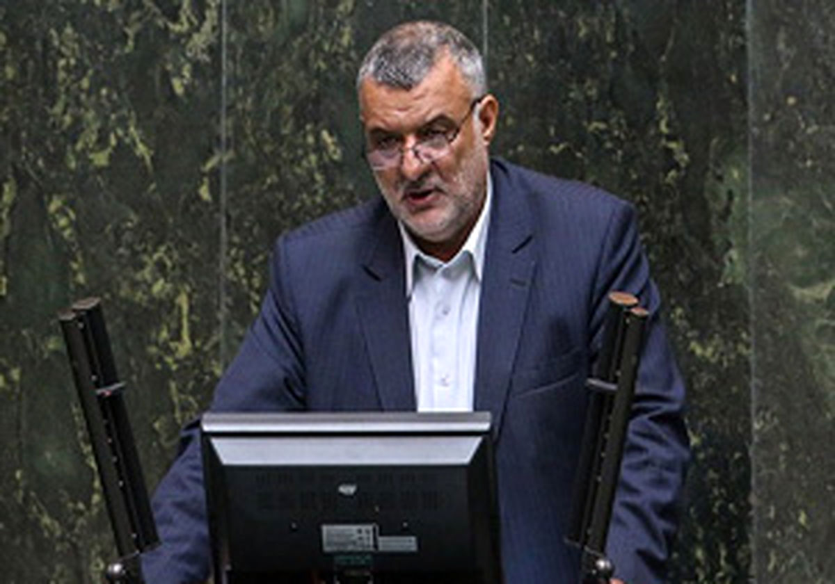 وزیر کشاورزی کارت زرد گرفت
