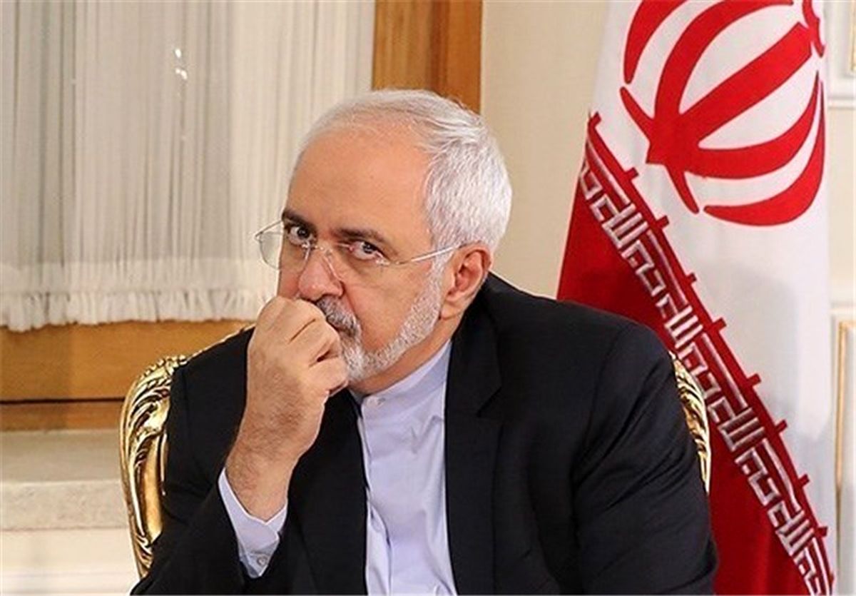 پیام محوری عاشورا؛ اجازه تحریف نمی دهد/ ادامه ماجرای دست دادن با دشمن در سند و بی سندی