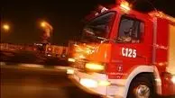 حریق انبار چوب در کرج/حضور ١٢ نیروی عملیات در محل حادثه