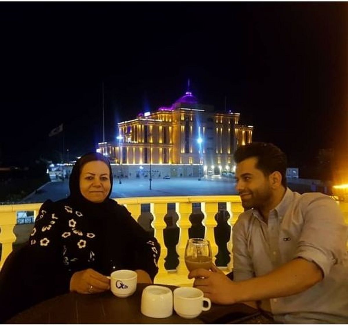 گردش رضا بهرام با عشق زندگی اش+عکس