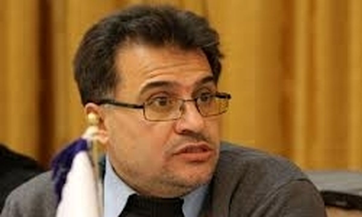 آقای خلیل‌زاده یک سال قبل چه کسی تورامی‌شناخت؟