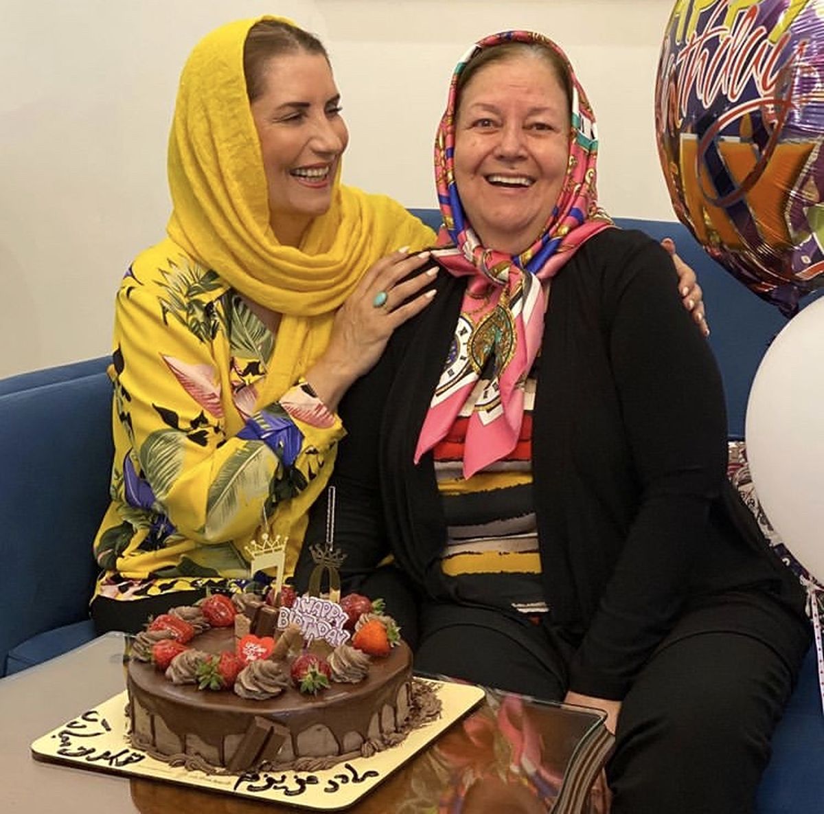 فریبا کوثری و مادرش + عکس