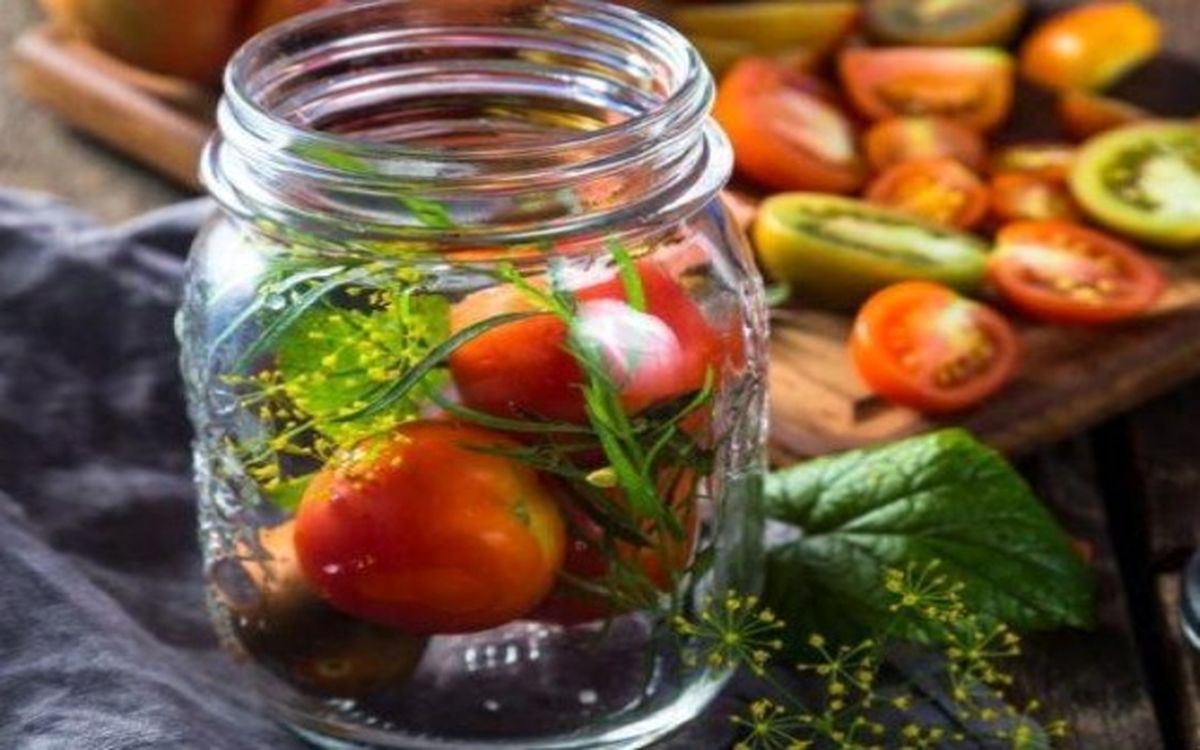ترشی پیاز و گوجه فرنگی خانگی با روشی ساده و فوری