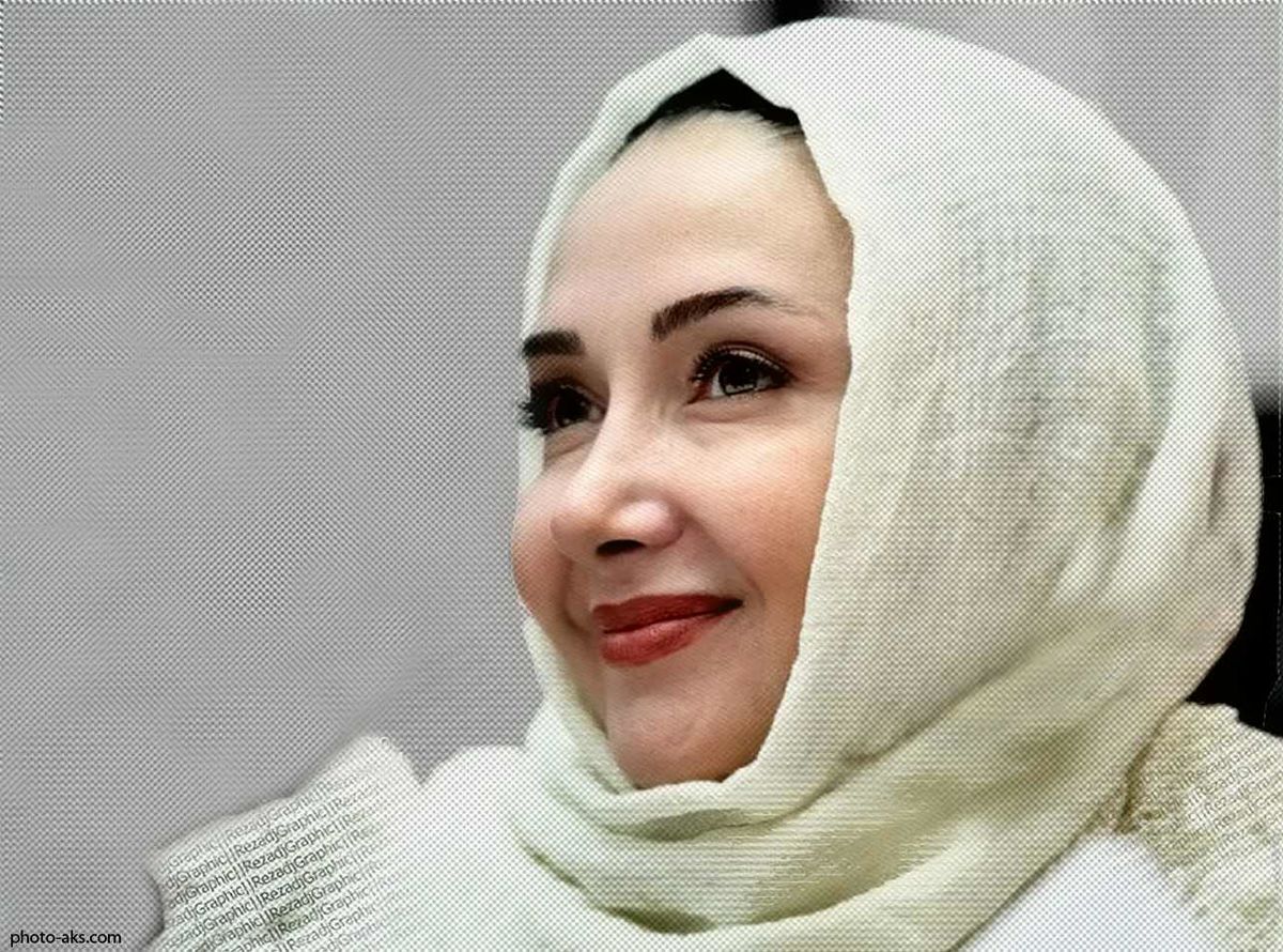 تیپ متفاوت و دیده نشده «کتایون ریاحی» در حرم امام رضا (ع)+عکس