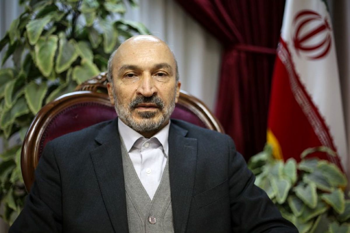محمد حسین امید بر کرسی ریاست دانشگاه علمی و کاربردی ابقا شد