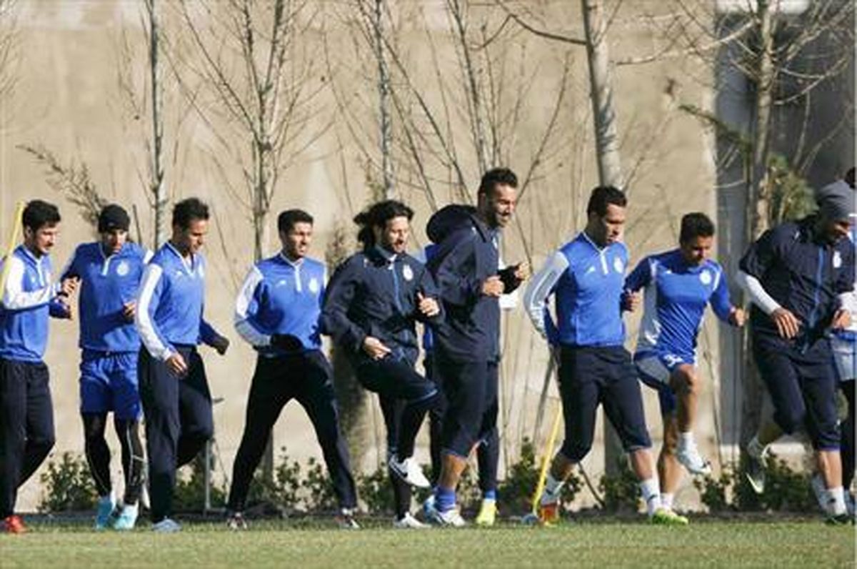 دو بازیکن ممنوع الخروج استقلال نمی توانند به آسیا بروند!