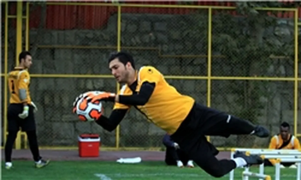 حقیقی: به نیمکت‌نشینی در خانه خودم افتخار می‌کنم