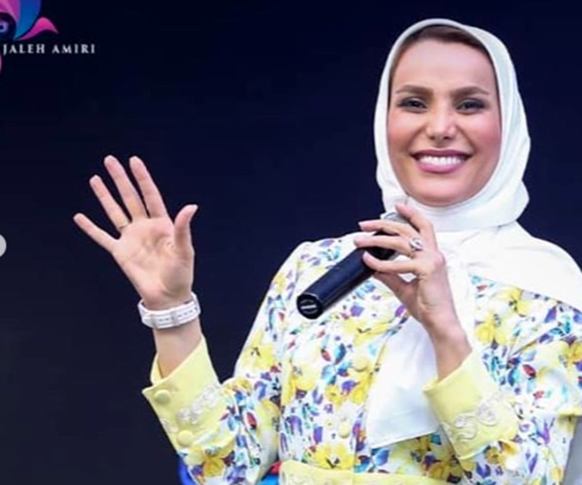 خانم کمدین مثل همیشه شاد