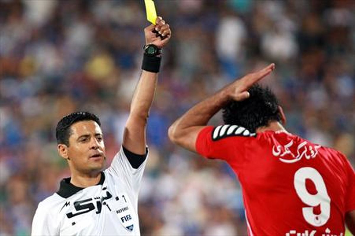 واکنش داور دربی به خبر فحاشی وی به بازیکن پرسپولیس