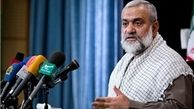 تعیین خطوط قرمز و حساسیت نسبت به دشمن از شاخصه‌های انقلابی‌گری است