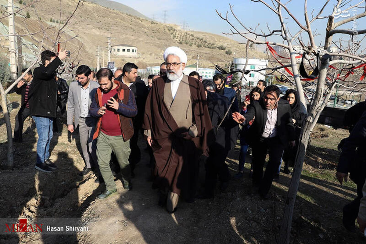 بازدید دادستان کل کشور از محل حادثه دانشگاه علوم تحقیقات
