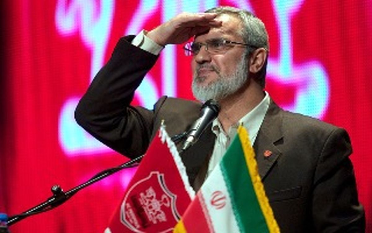 پاسخ تند رویانیان به طاهری/ شما که برای اردوی امارات هزینه می‌کنید چرا بدهی‌ها را نمی‌دهید؟
