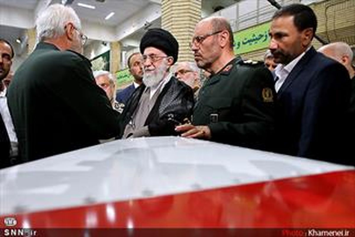 تاکید رهبر معظم انقلاب بر افزایش توان دفاعی و تهاجمی