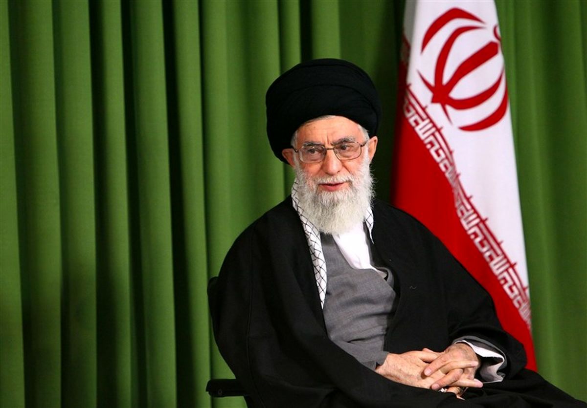 رهبر انقلاب سقوط هواپیمای حامل کارکنان نیروی هوایی ارتش را تسلیت گفتند