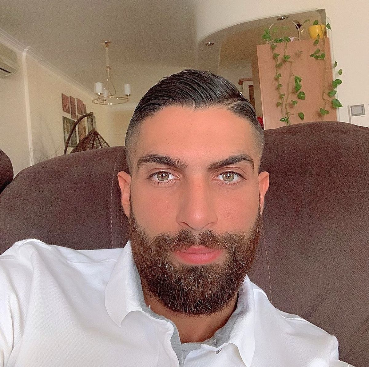 برنامه زندگی امیرحسین فشنگ چی