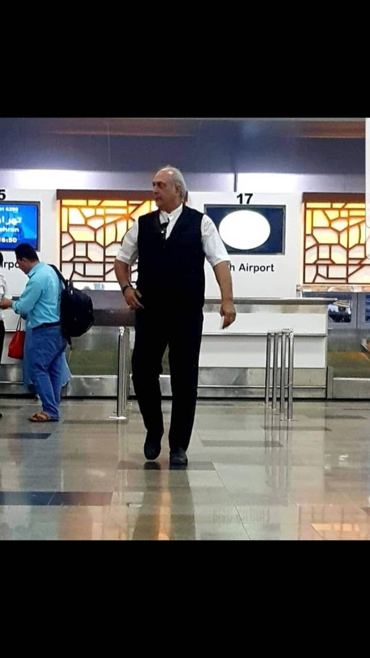 بهمن دان ‌در یک‌ فرودگاه خارجی + عکس